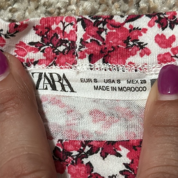 Zara Pink and White Floral Blouse With Puffy Short Sleeves - Picture 5 of 6